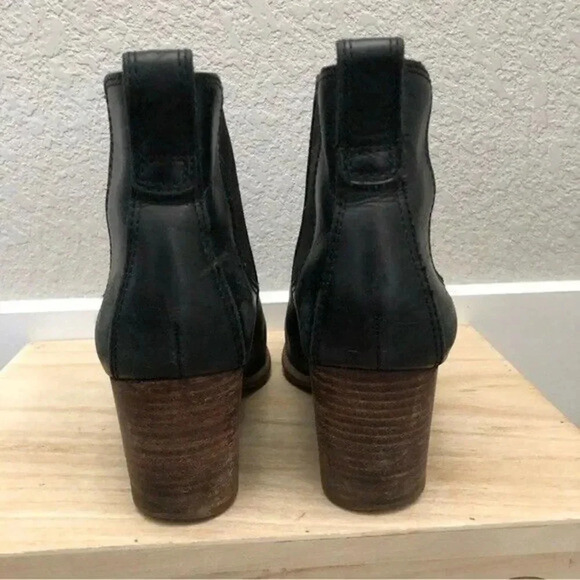 Madewell Regan Black Leather Pull On Heeled Ankle Booties 8 - Picture 5 of 9
